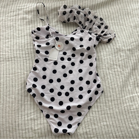 NWT One Shoulder Ruffle Polka Dot One Piece Swimsuit - Picture 3 of 10